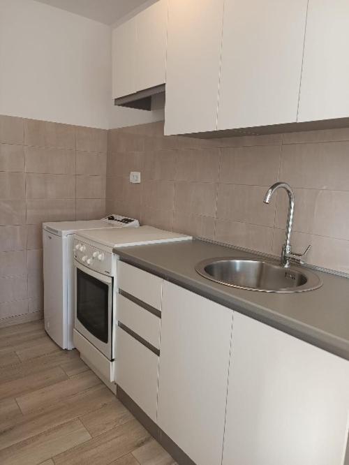 G&S Apartment Tribunj  Ngoại thất bức ảnh