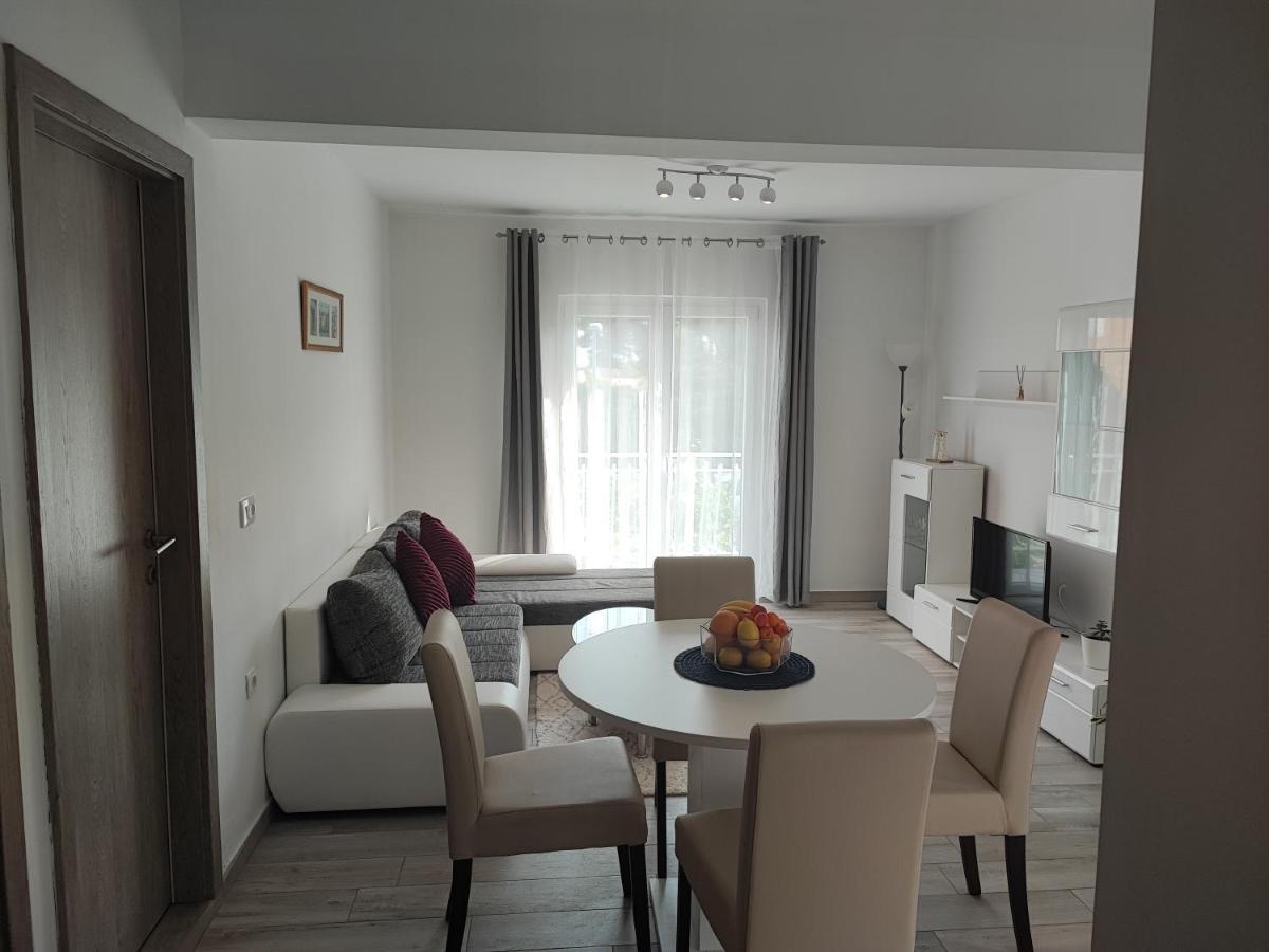 G&S Apartment Tribunj  Ngoại thất bức ảnh