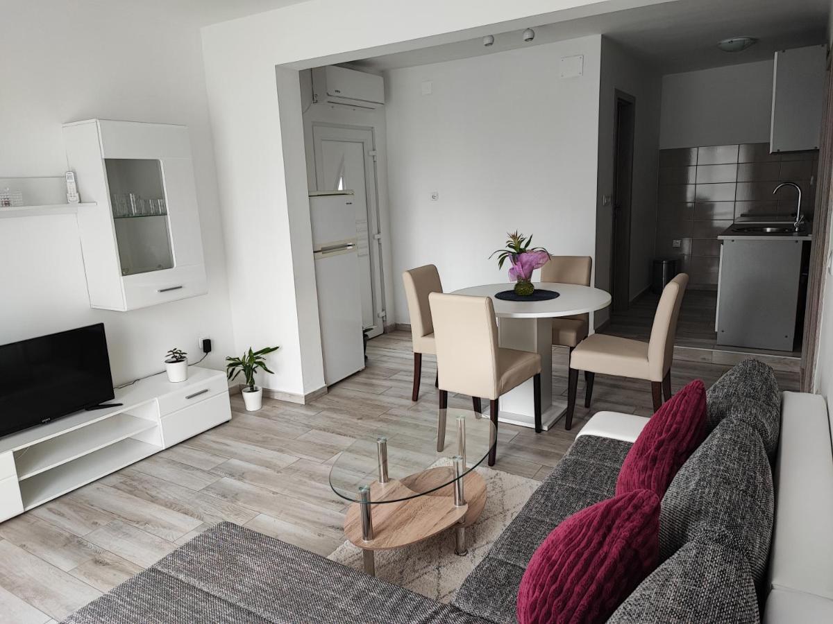 G&S Apartment Tribunj  Ngoại thất bức ảnh