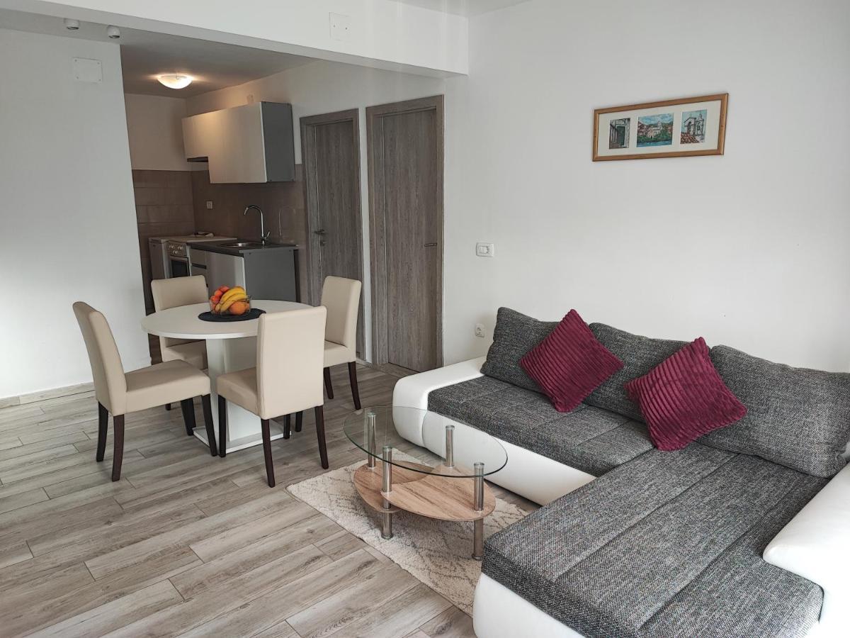 G&S Apartment Tribunj  Ngoại thất bức ảnh